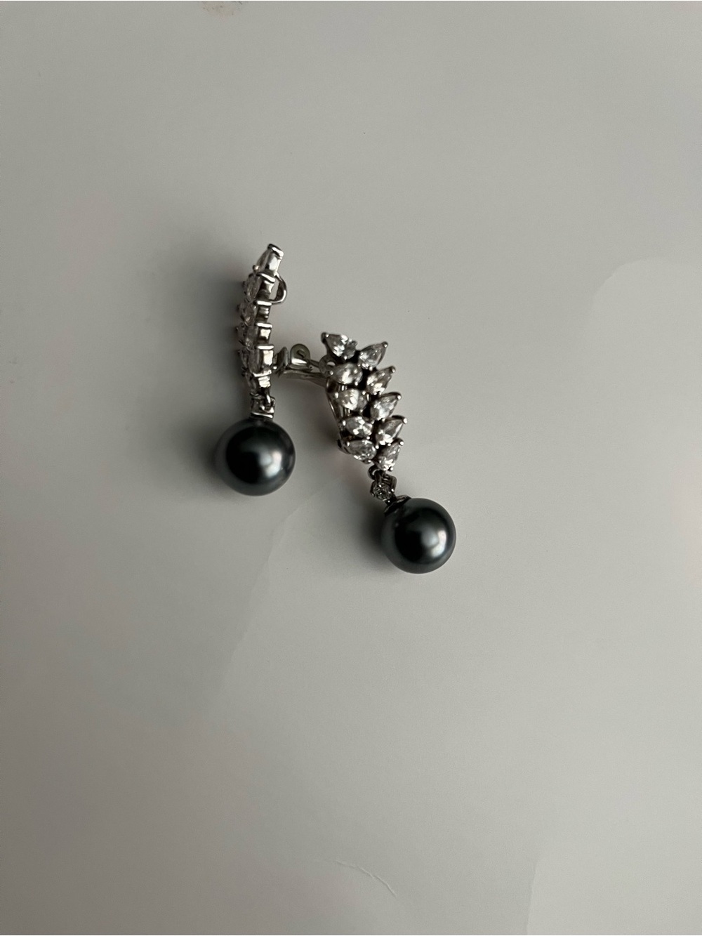 Elegant Black Pearl Drop Earrings with Crystal Accents 925 silver  vintage